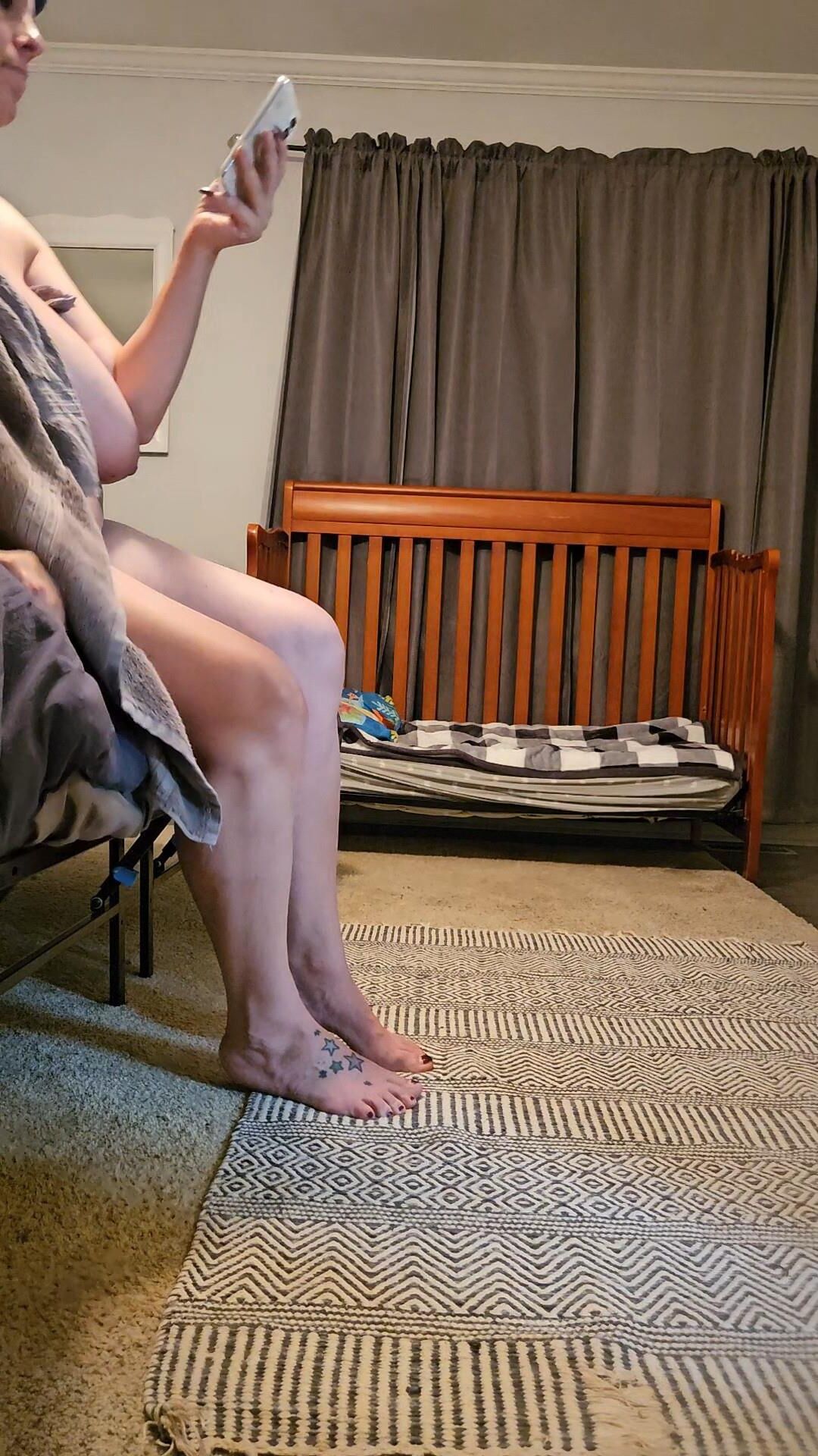 Unbekannte Frau exponierte Fuck, sie bekam riesige Titten