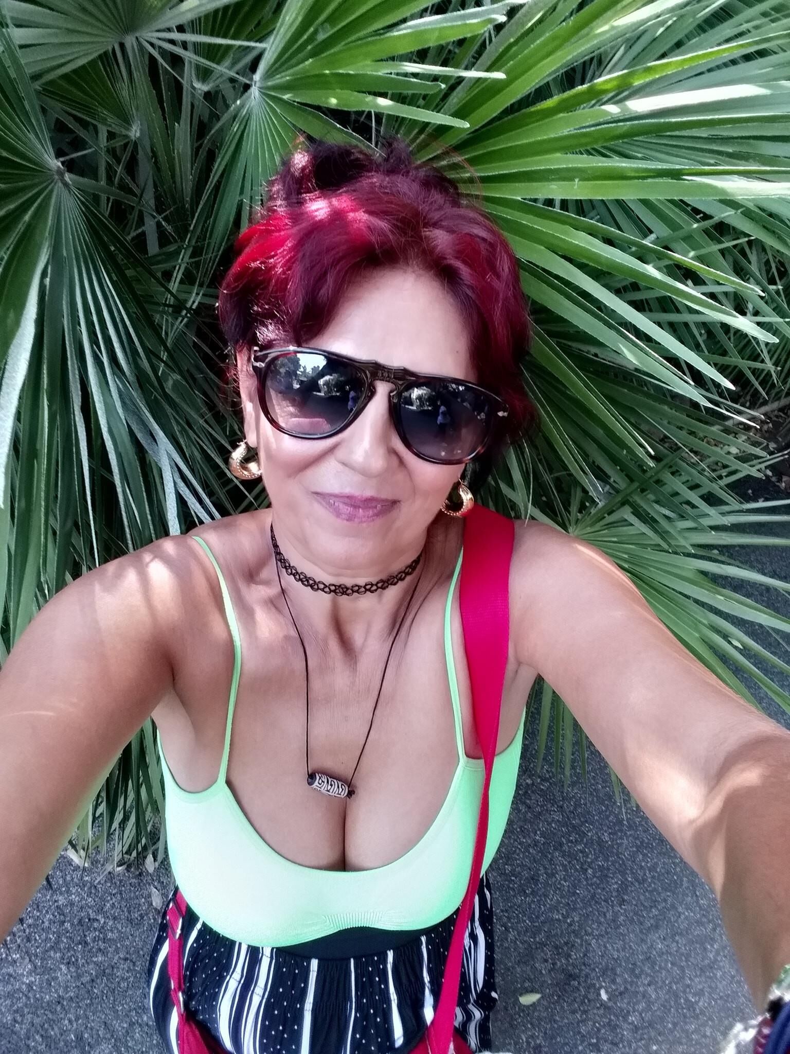  	 Marieta a Gipsy MILF from Romania P.