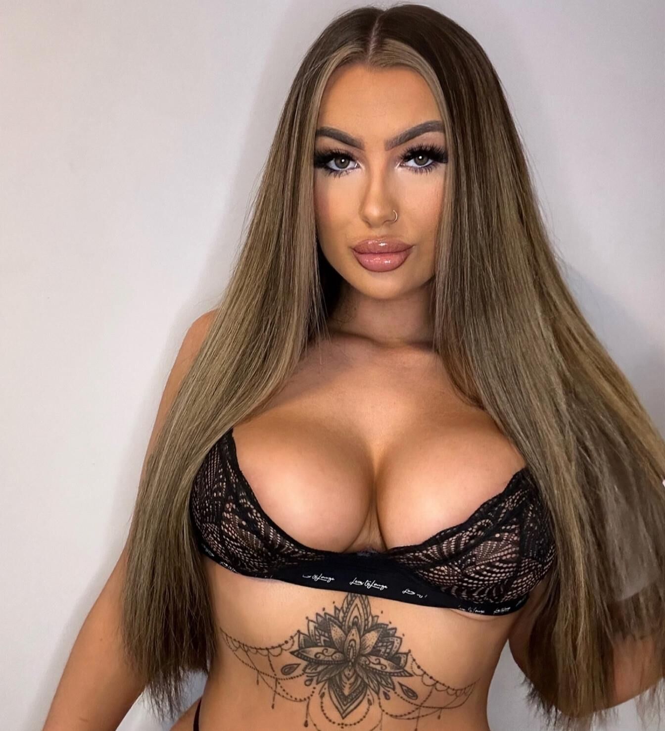 Stunning Beauty Kasey