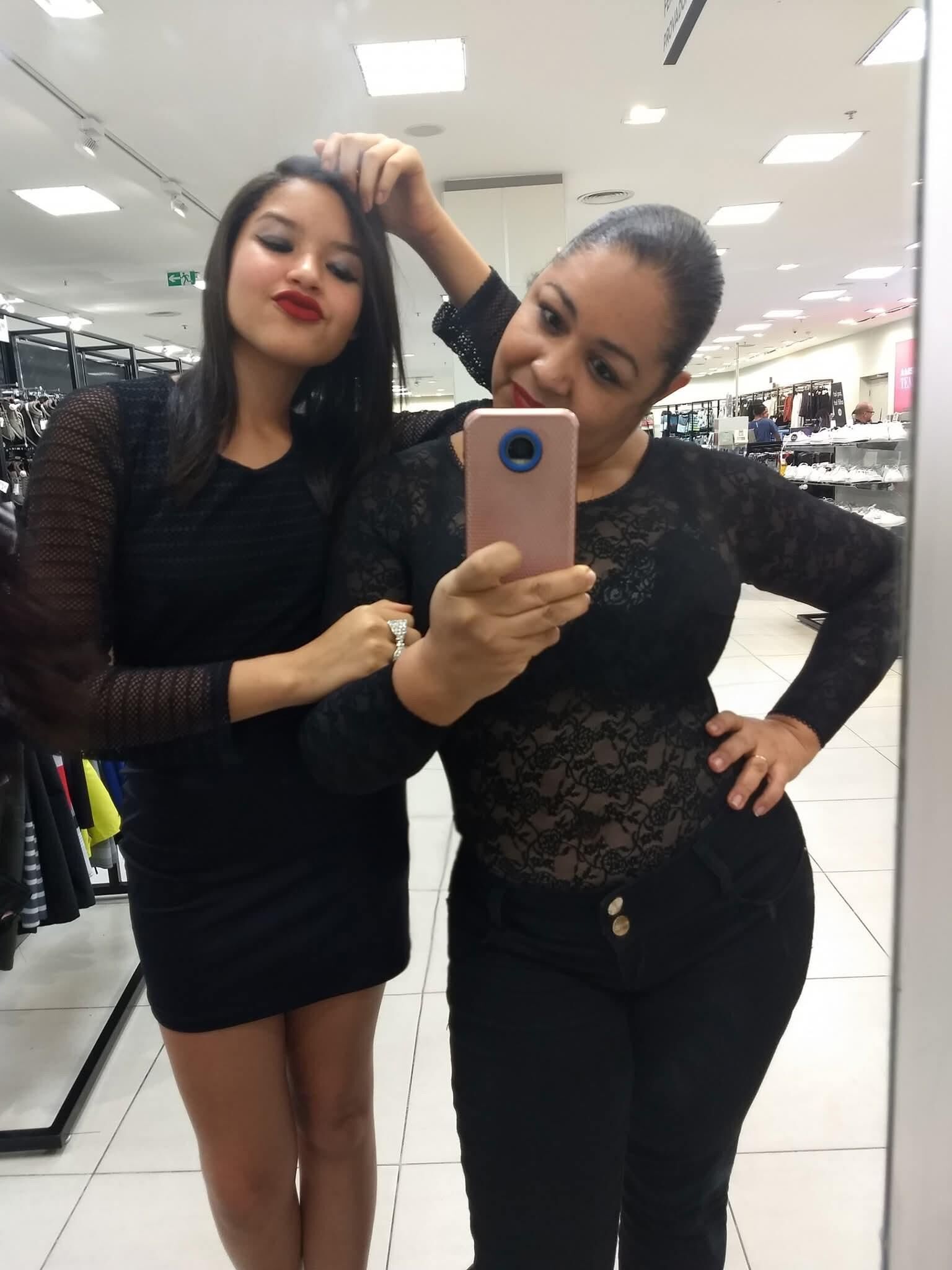 Coroa mãe de família Facebook 