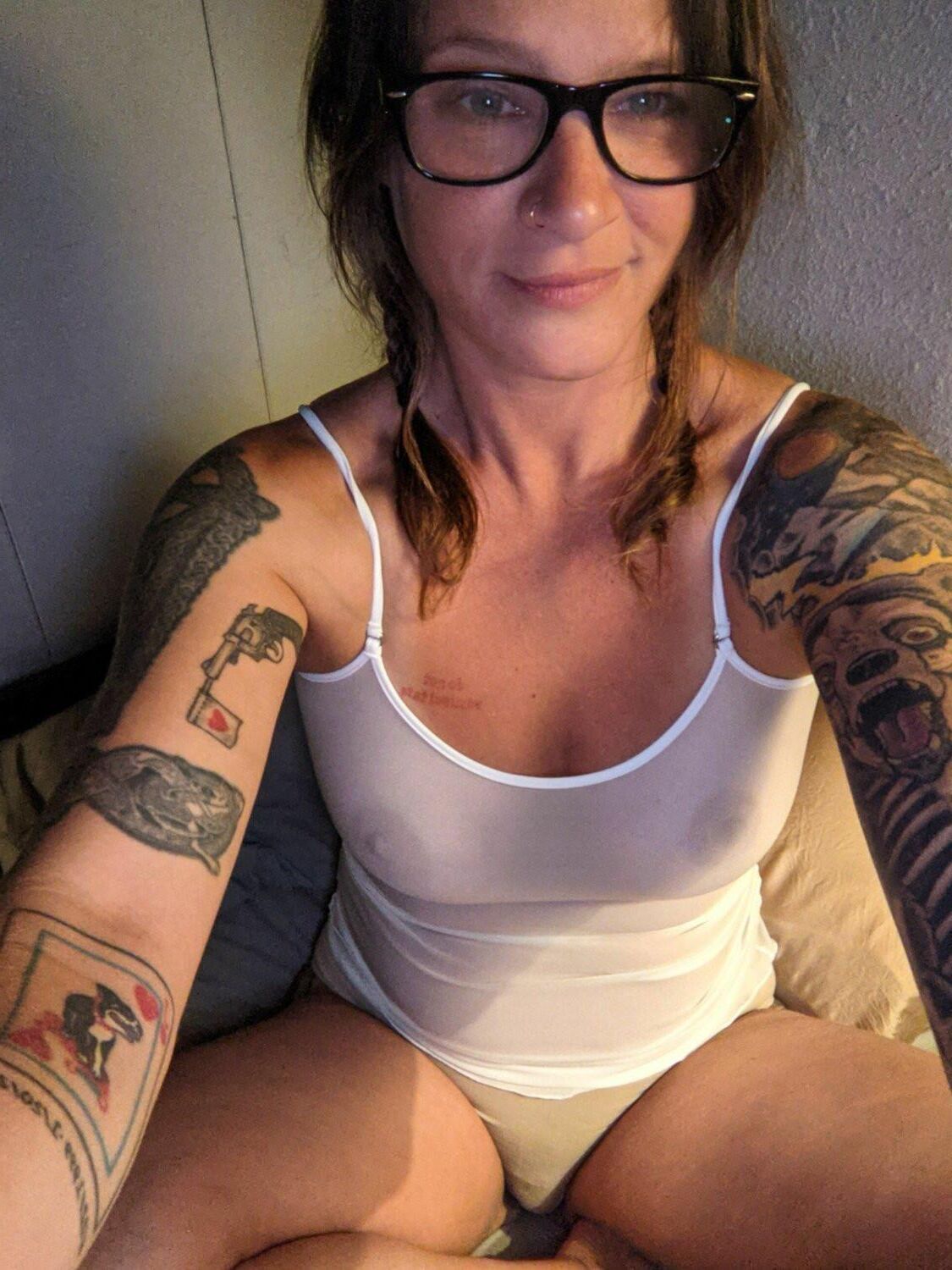 SLUT WIFE HVYLOADS