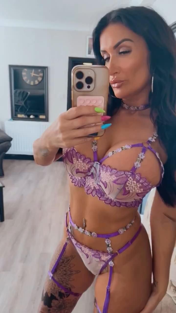Bimbo wife eight