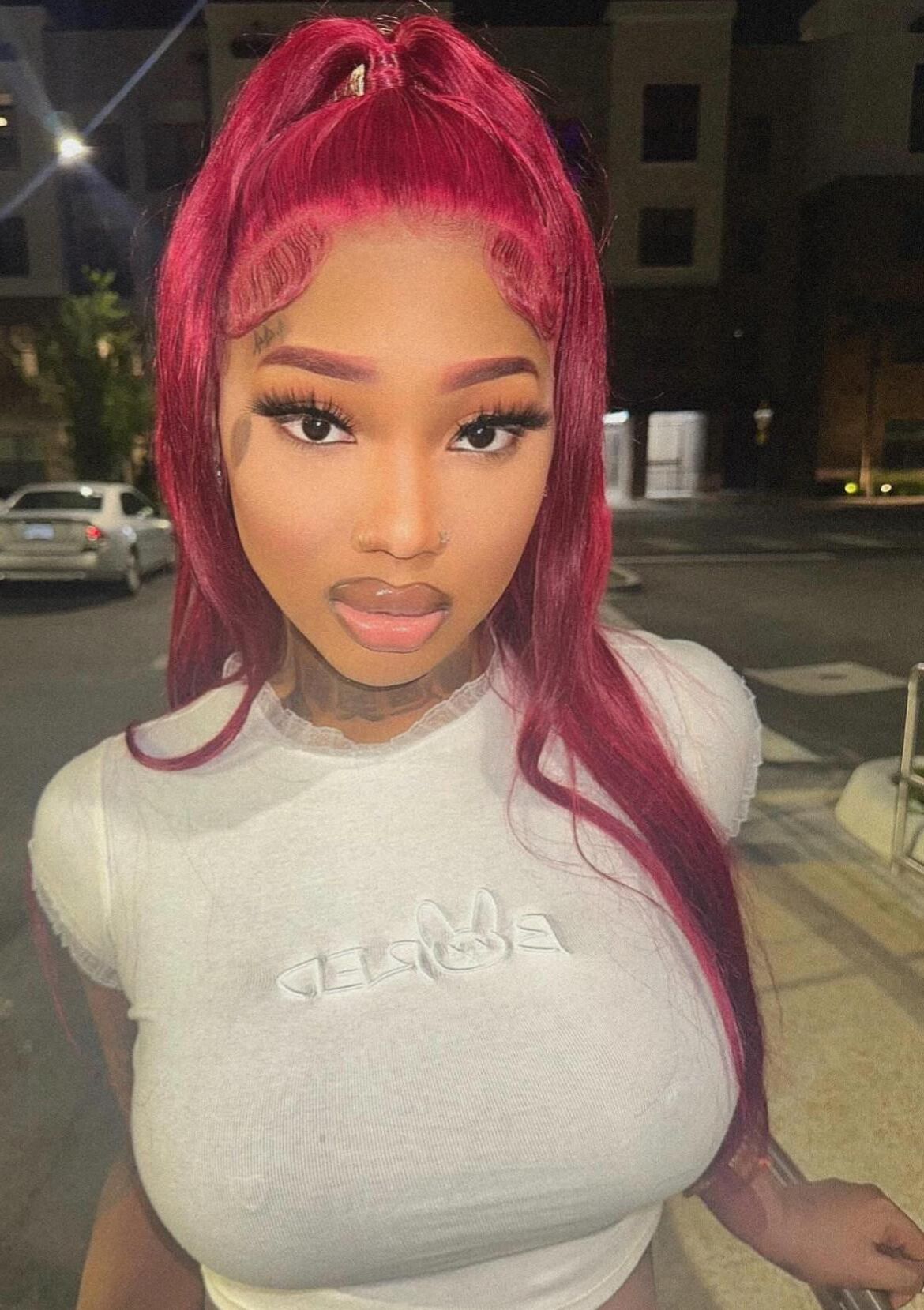 Stunning ghetto beauty 