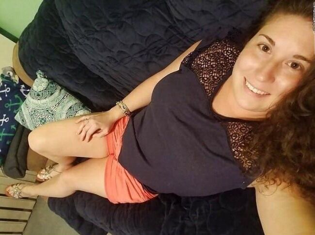 She has(d) nice tits
