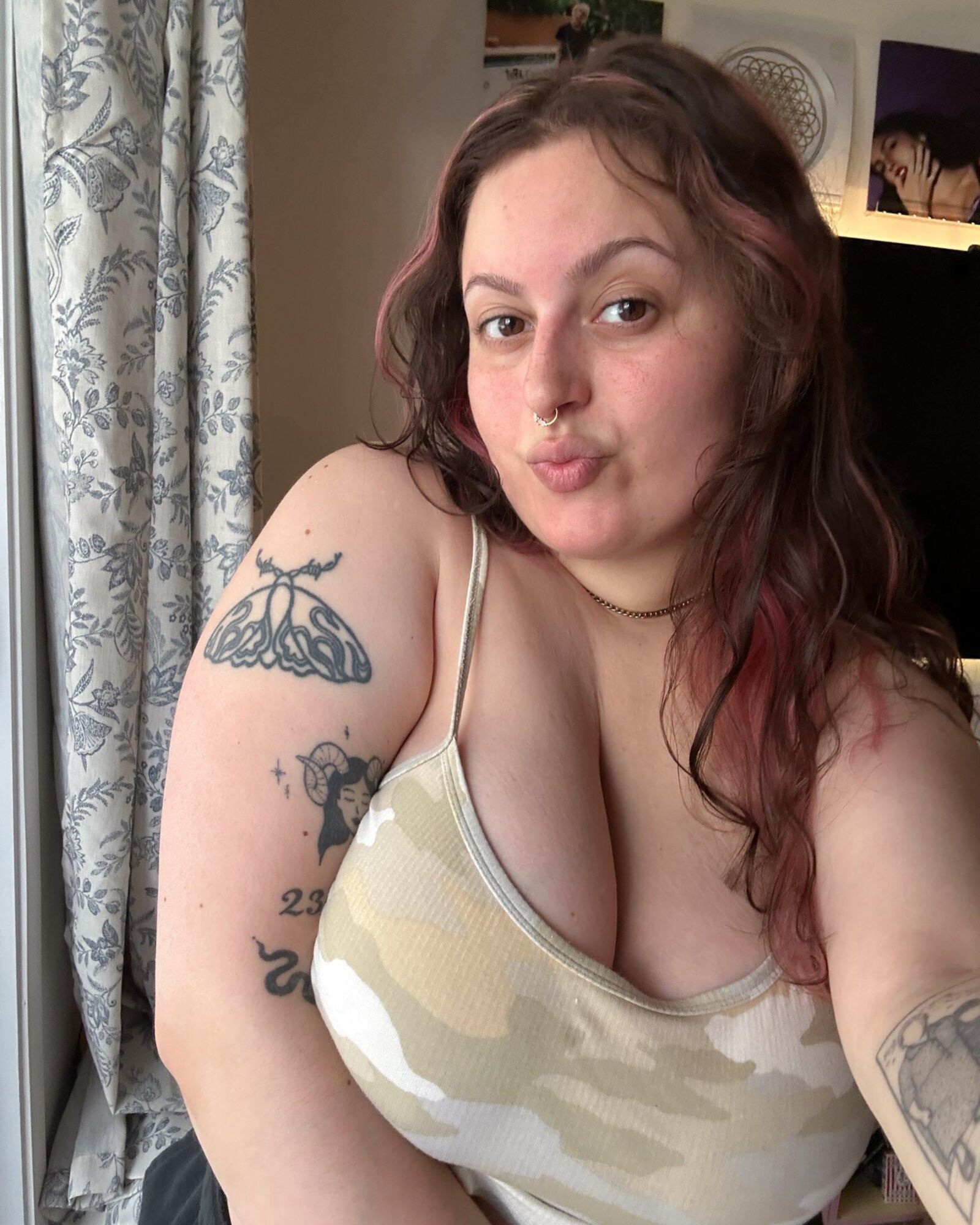 Cris Huge Boobs Sexy Beauty BBW Brunette Instagram Girl Mixed Ho