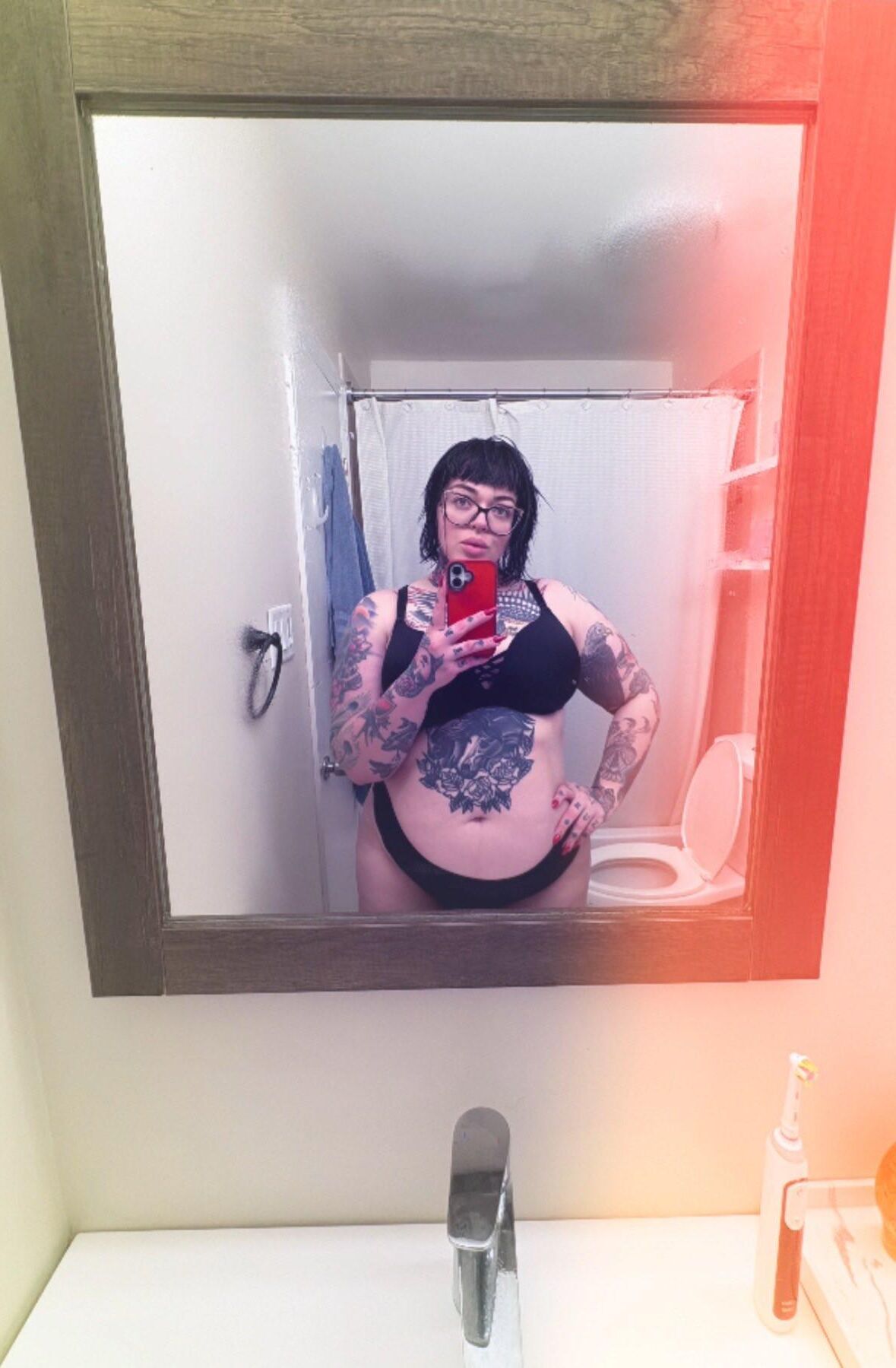 Bimbo Big Ass Big Boobs Tattooed Gorgeous Anal Girl With Glasses