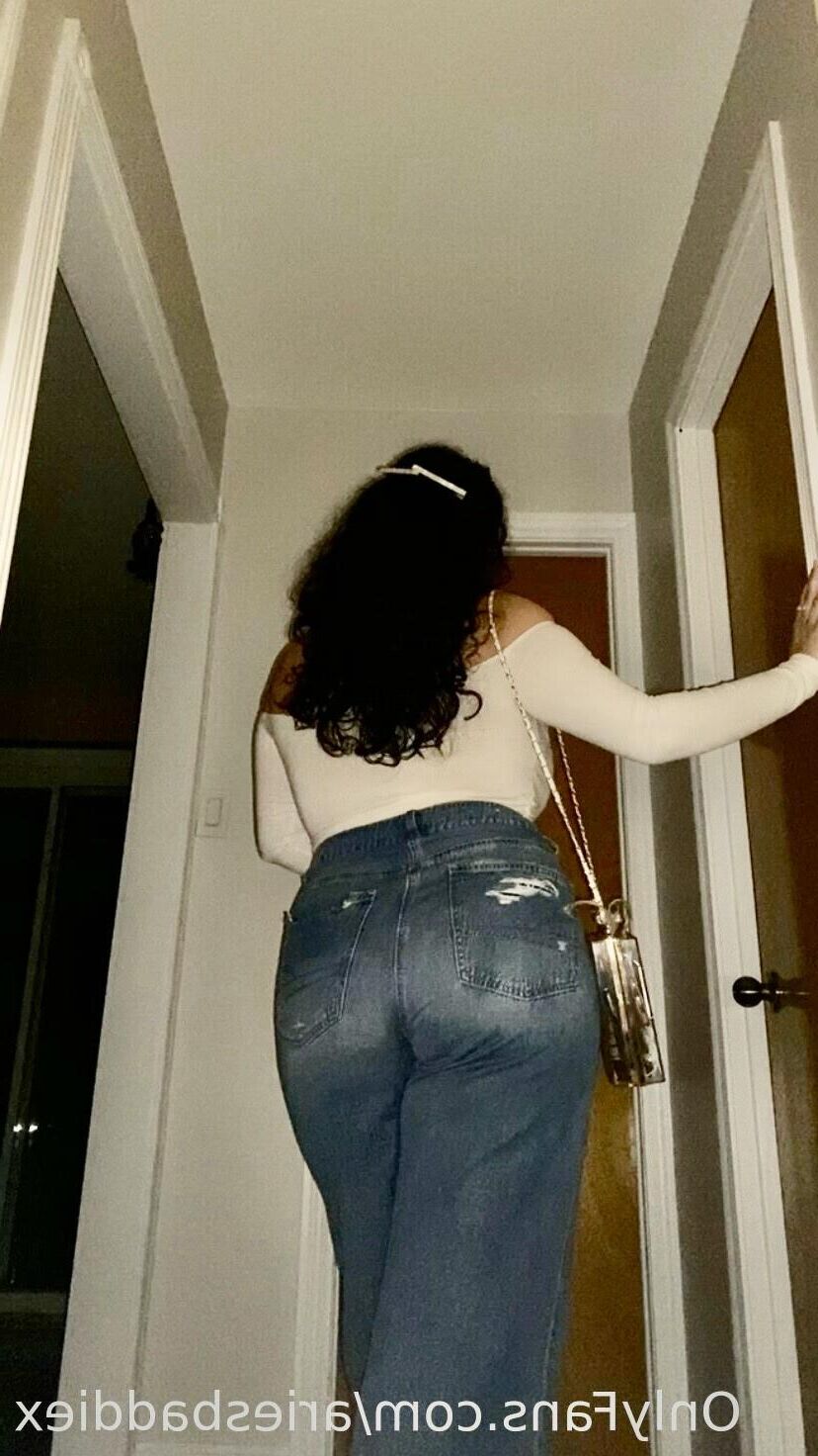 Cris Huge Boobs Sexy Beauty BBW Brunette Instagram Girl Mixed Ho