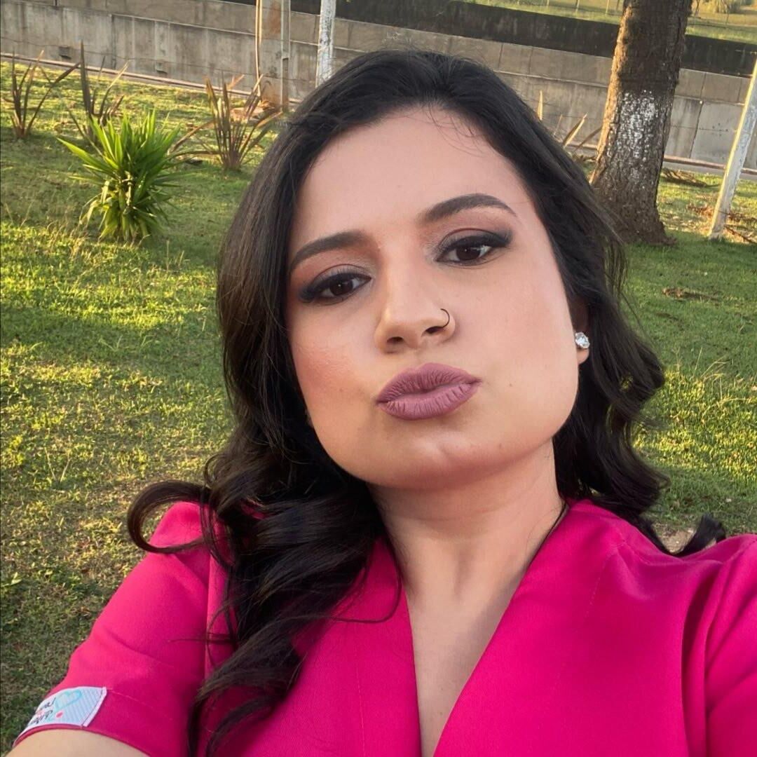 Chubby Nurse Sabrine Shows her Pussy Find her and Expose More