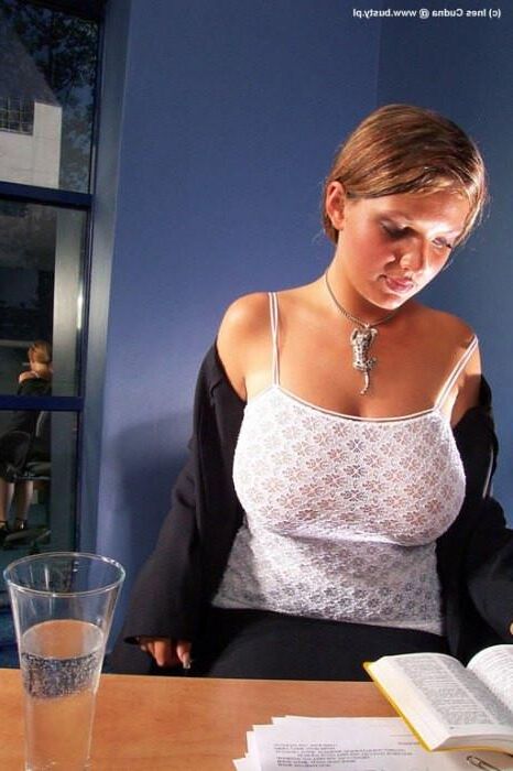 Bulgey girls with big tits 