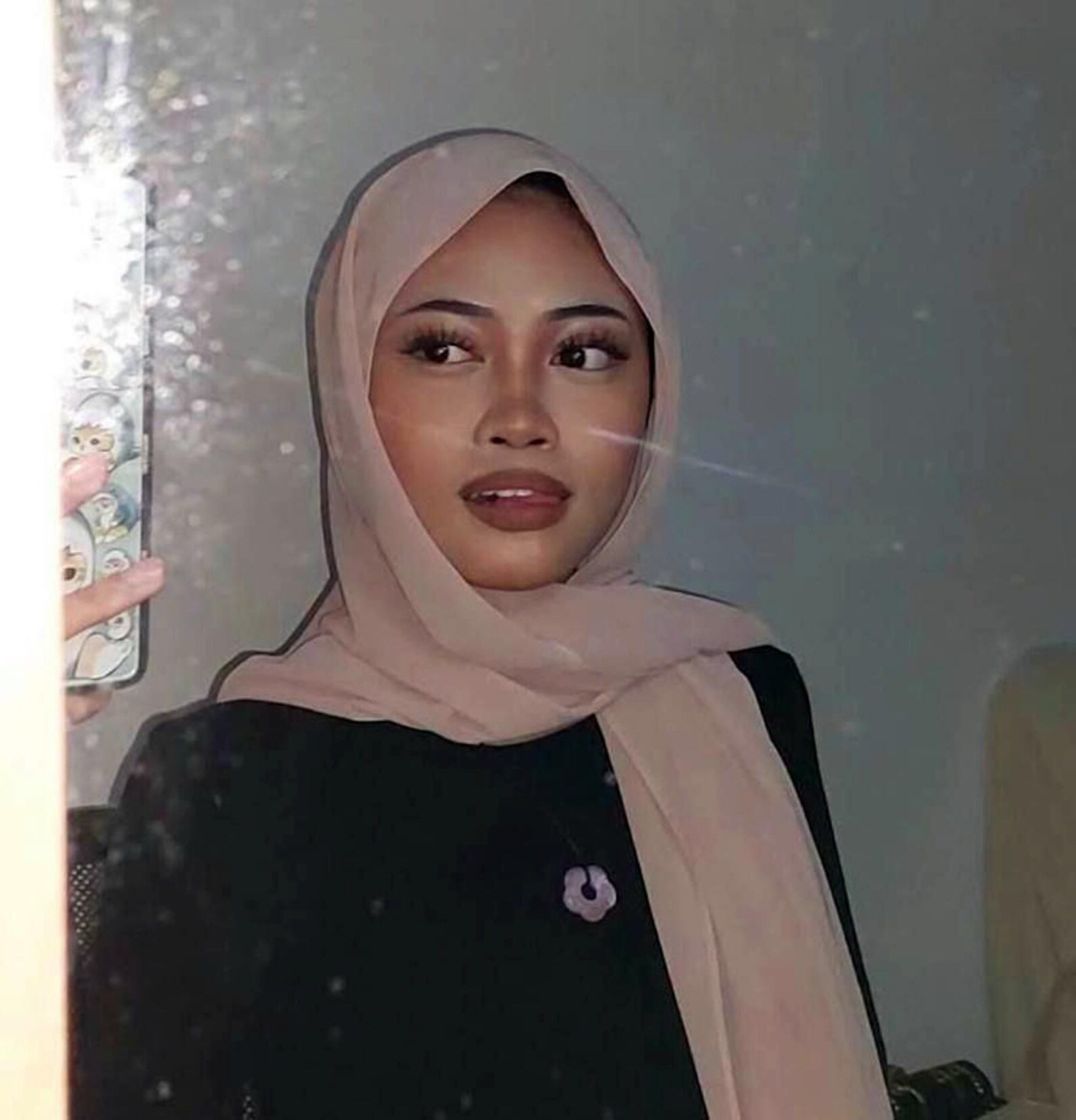 Sexy Muslim Hijabi Swinger Hotwife exposing her Big Natural Tits