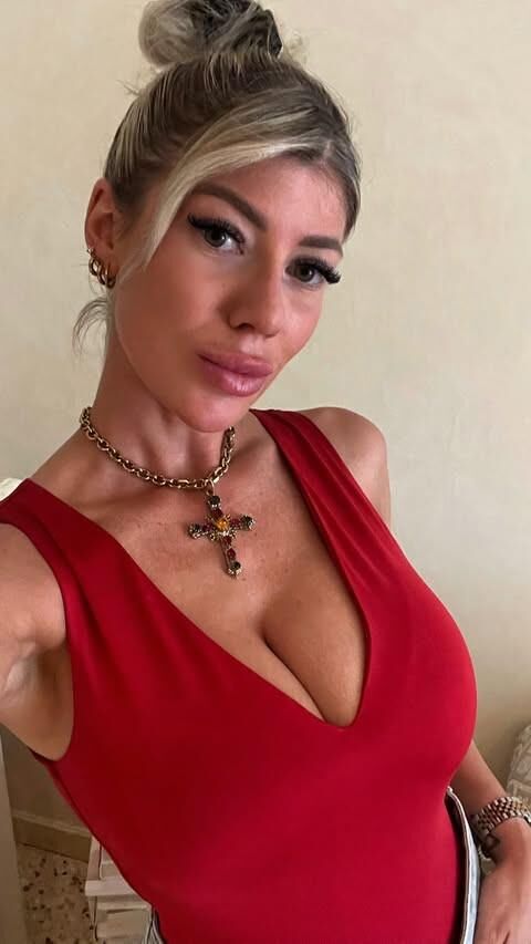 @elenasottana Big tits boobs Goddess WANK FILE #