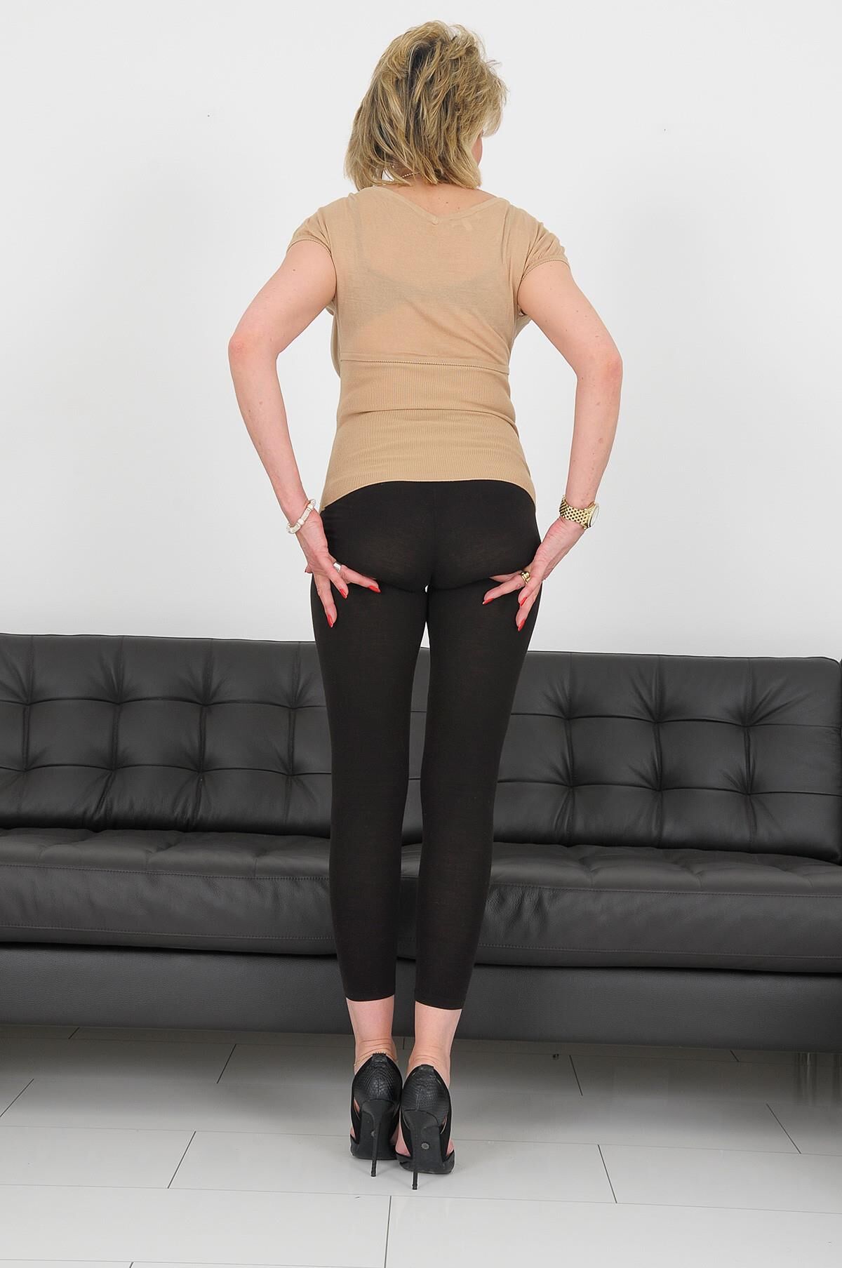 Gill Ellis Young (Lady Sonia) Leggings And Big Tits
