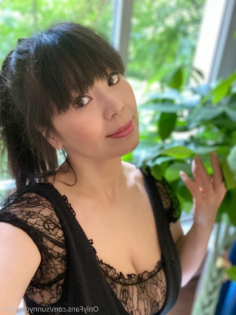 SUNNY ASIAN MILF
