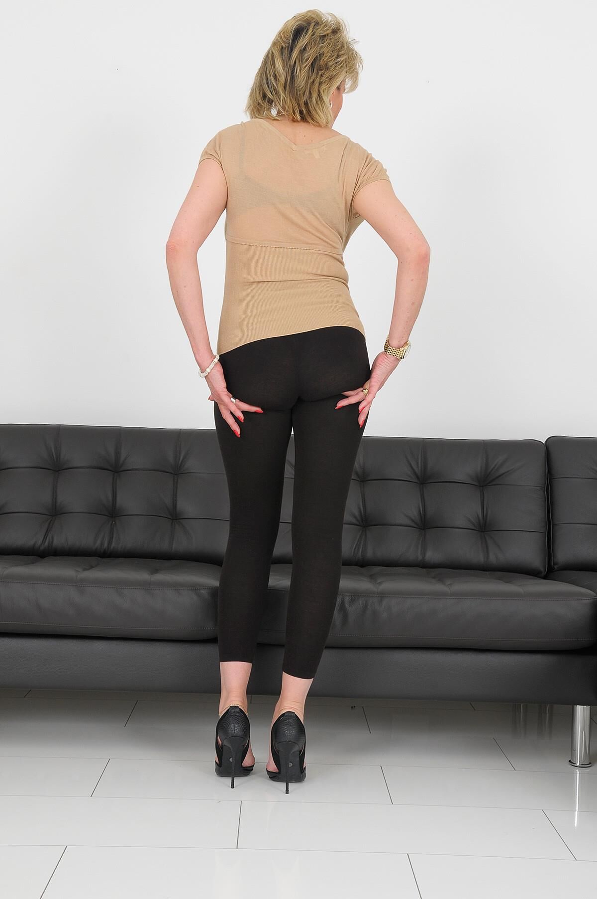 Gill Ellis Young (Lady Sonia) Leggings And Big Tits