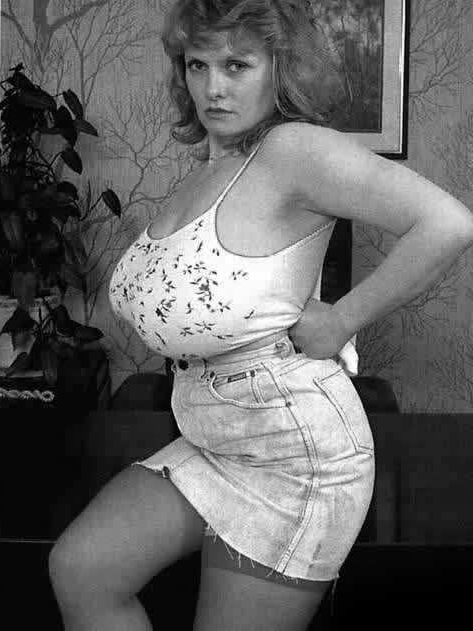 Bulgey girls with big tits 