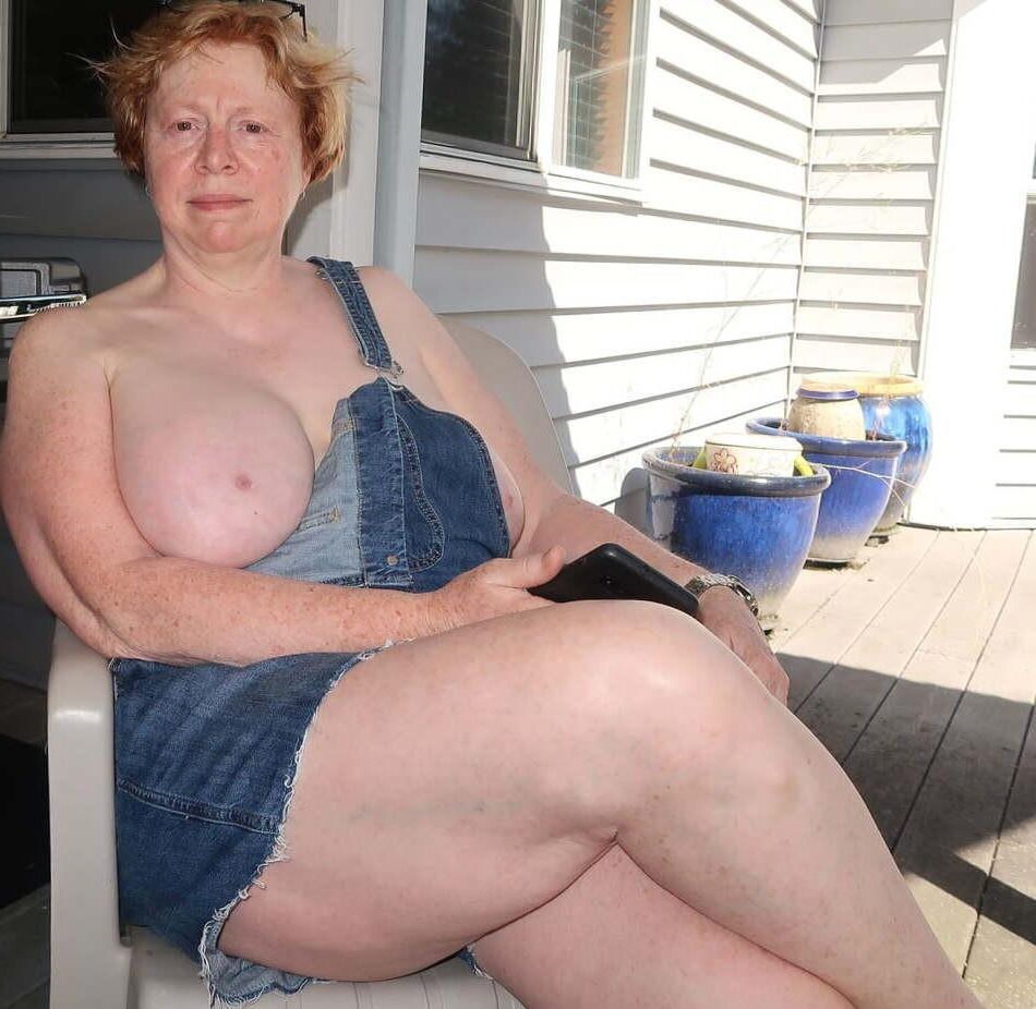 Matures and Grannies: Mature Lady Tits 