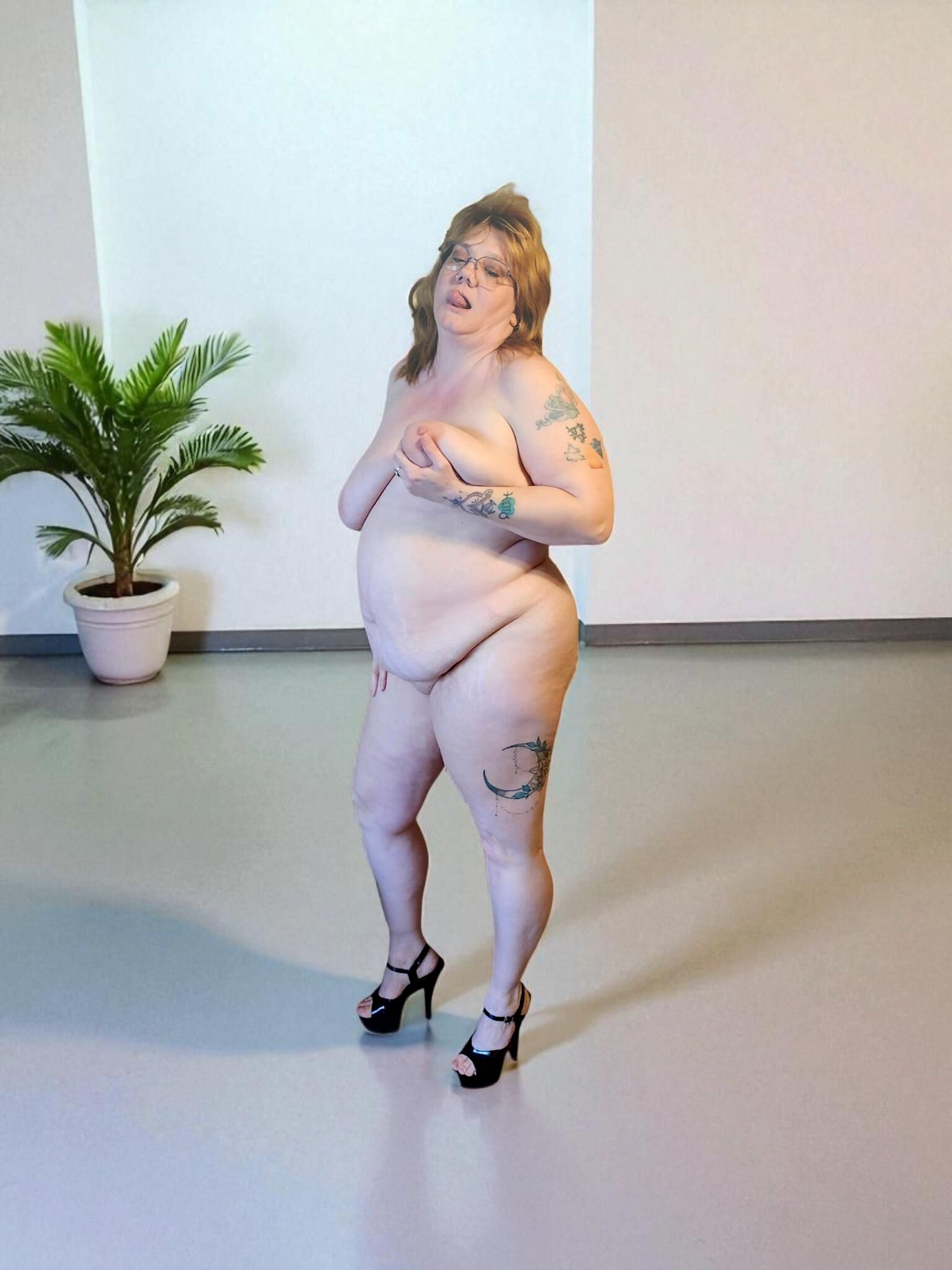 Frau Tricity Lewis Jahr alte Hotwife