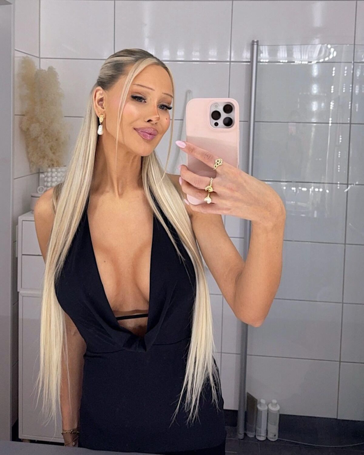 Julie sexy girl