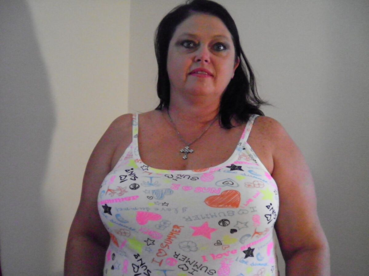 Plump MILF Smoking Hot 