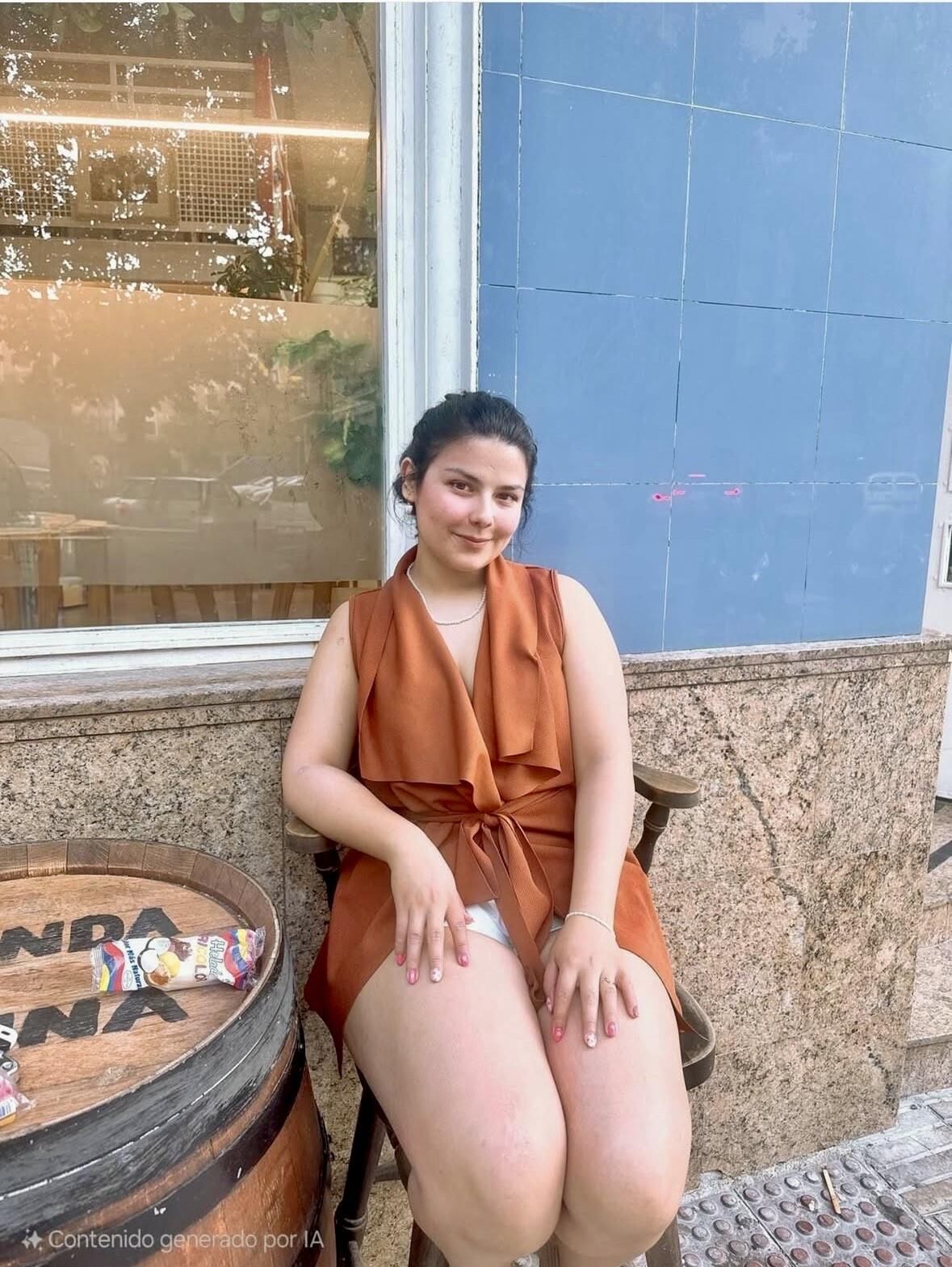 Iliana Huge Boobs Big Butt Beauty Youtuber Girl Mixed Hot Shots