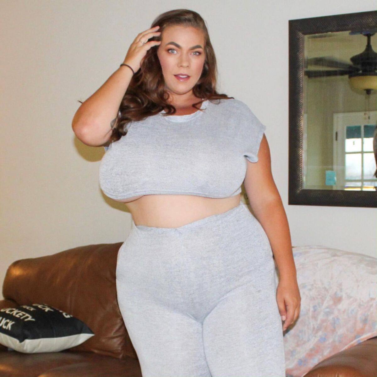 Ashleigh Dunn Clothes