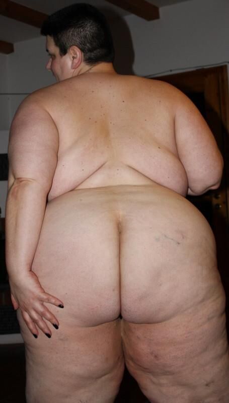 Super fat KG german fuckslut nude and ready to fuck