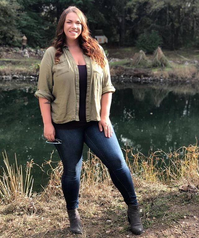 Ashleigh Dunn Clothes