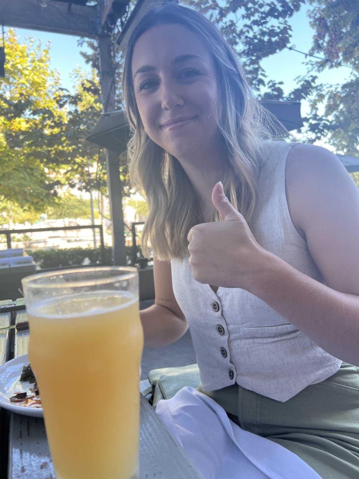 yo wife Gracie loses her diginity.
