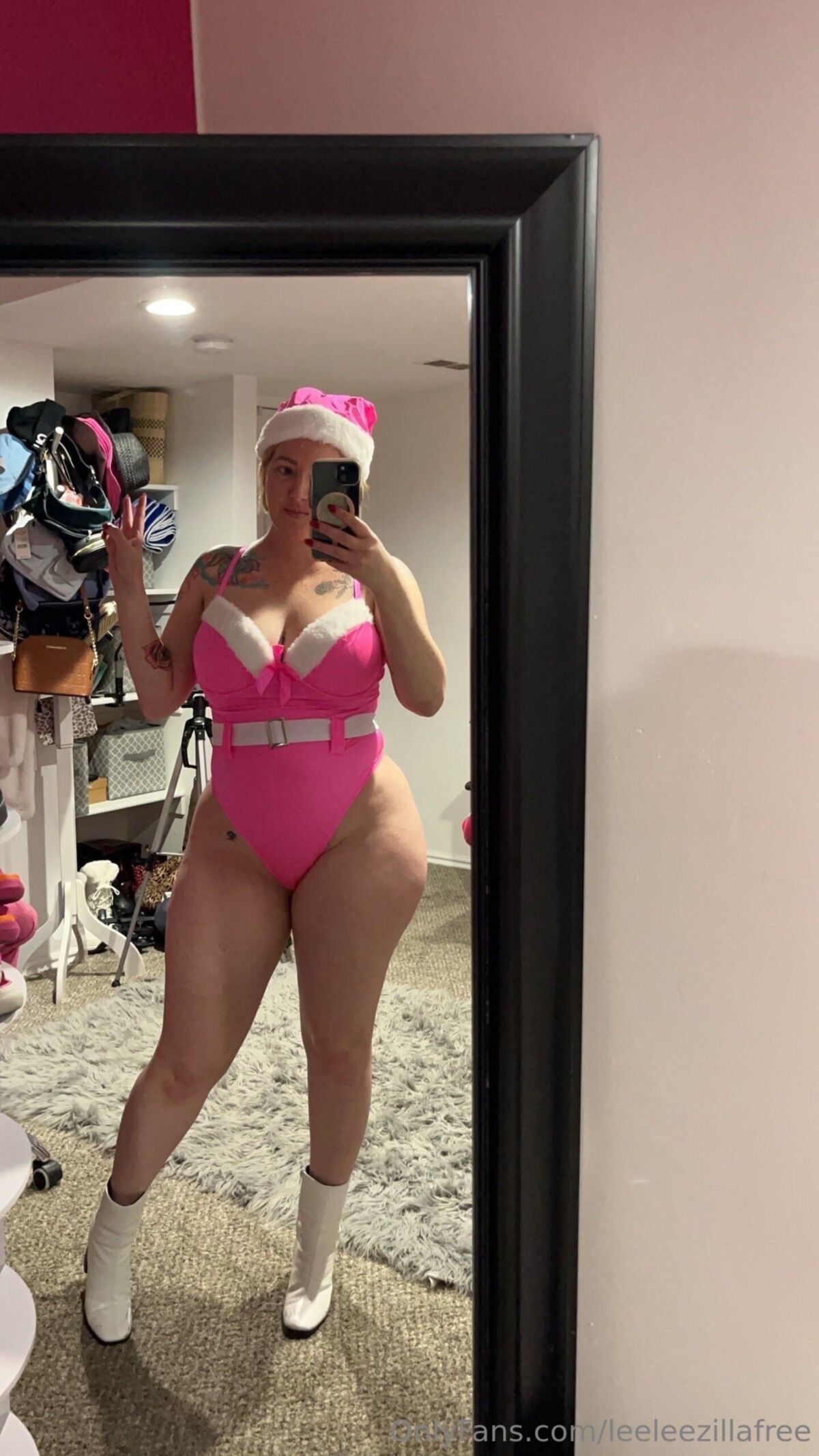 Lee Big Ass Big Boobs Tik Toker Horny Milf Mixed Hot Shots