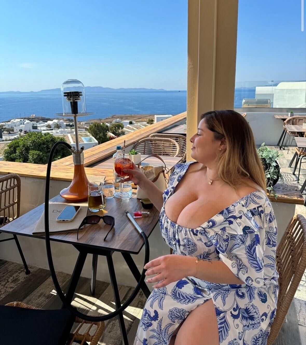 Iliana Huge Boobs Big Butt Beauty Youtuber Girl Mixed Hot Shots