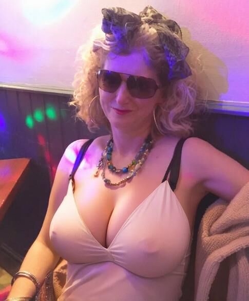 Milf Marie AI