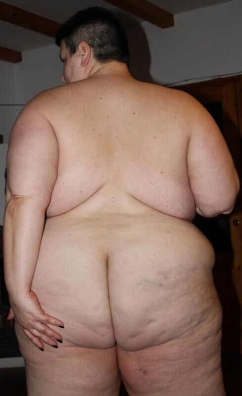 Super fat KG german fuckslut nude and ready to fuck