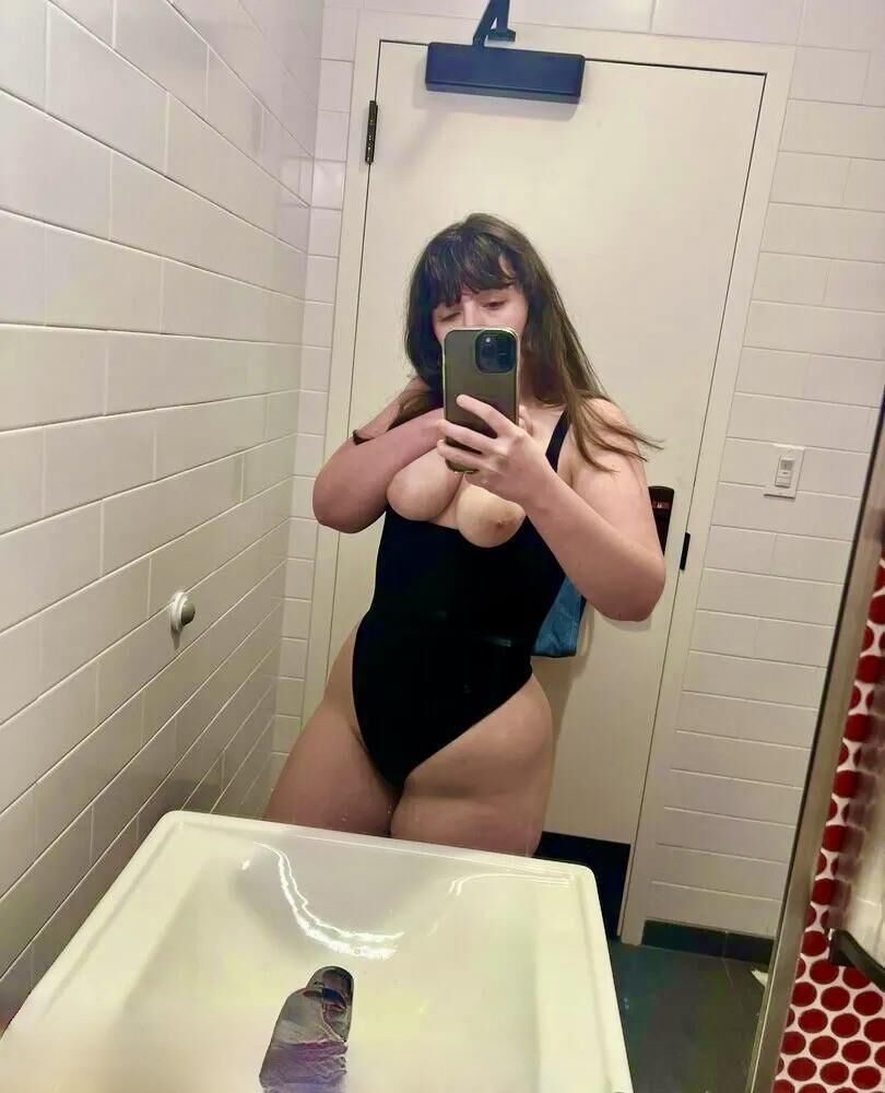 Pawgalert Big Ass Big Tits Beauty Brunette Girl Mixed Hot Shots