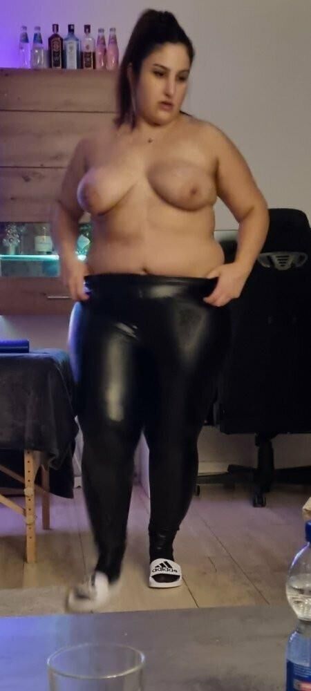 Big ZZ wife 