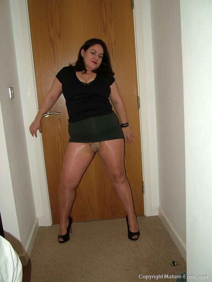 . Audrey nd set of this superb plumper
