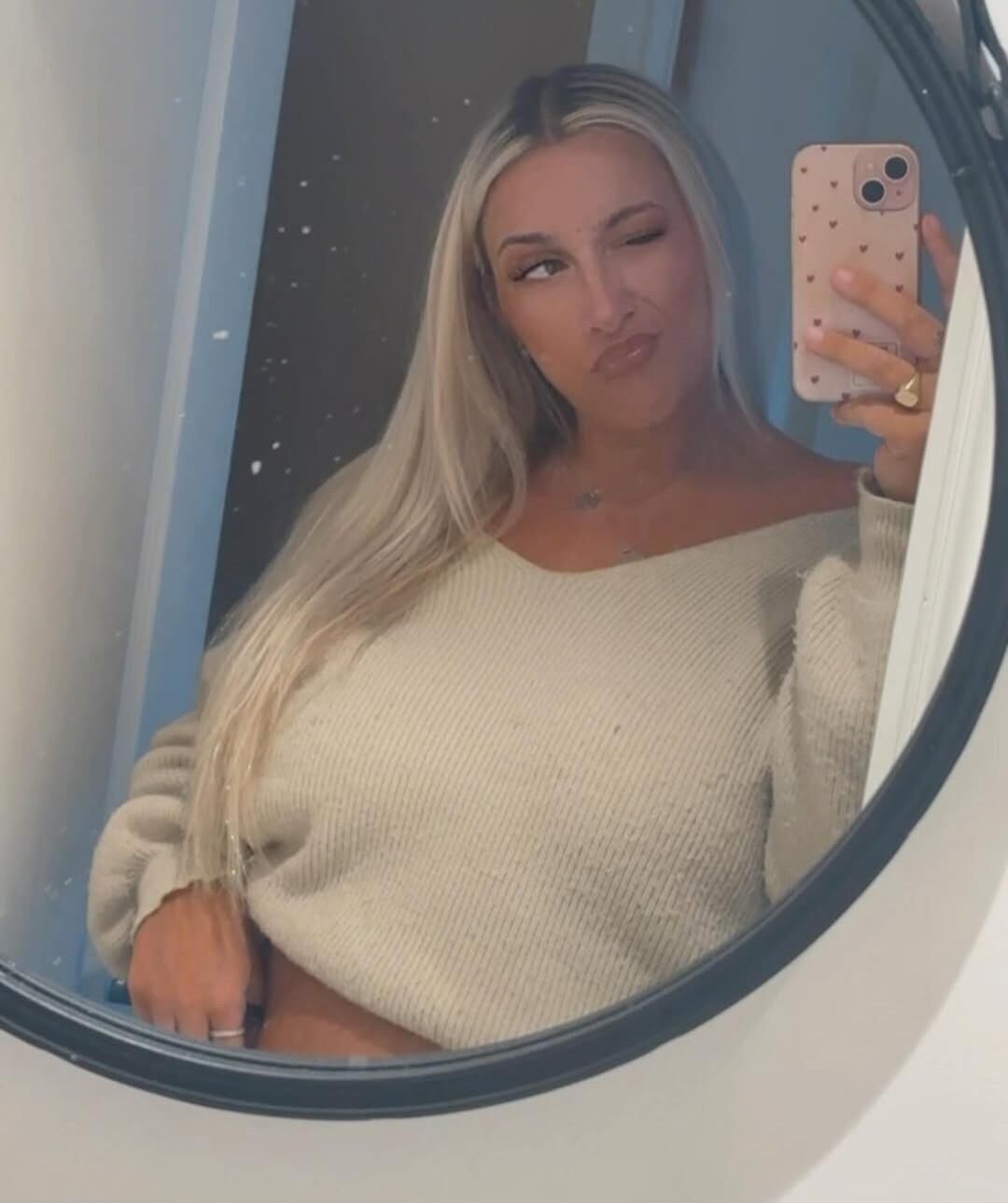 HOT CHUNKY SLUT
