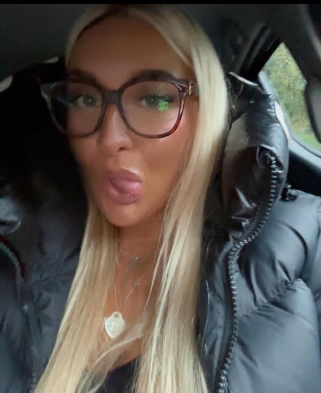 HOT CHUNKY SLUT