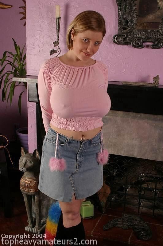 Big tit spunk queens in tight tops