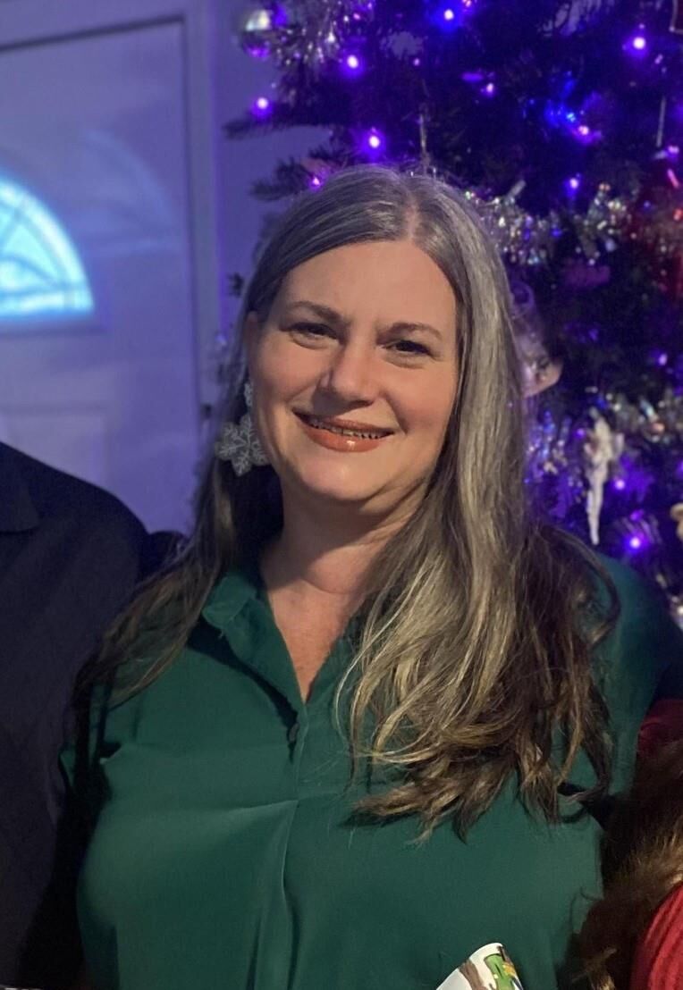  	Aimee flashes her very big titties at mardi gras