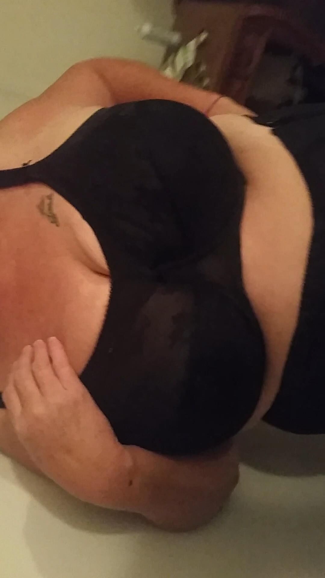 Fat Oma Love's Sissysick