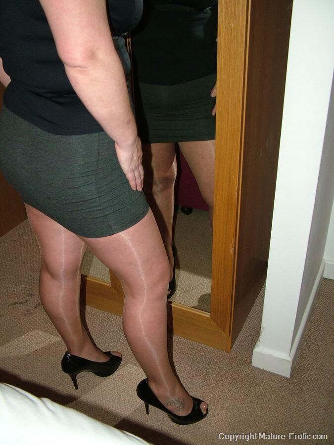. Audrey nd set of this superb plumper