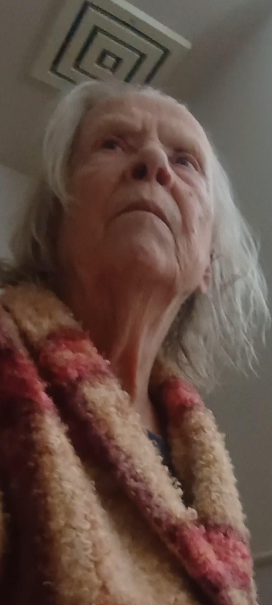 Oma besuchen Sie nn