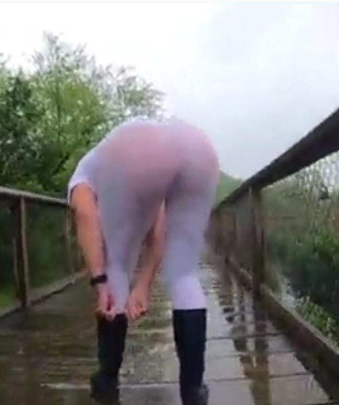 La Femme de Notre Pote Aime L Eau