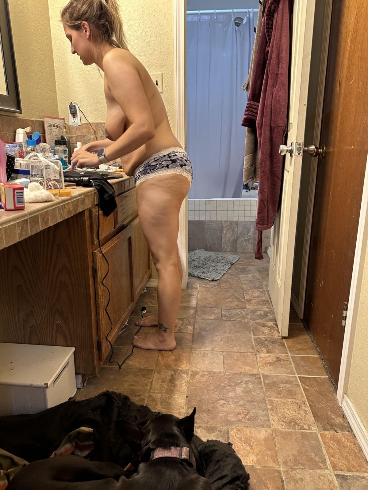 Random nudes, what do you wanna see next?