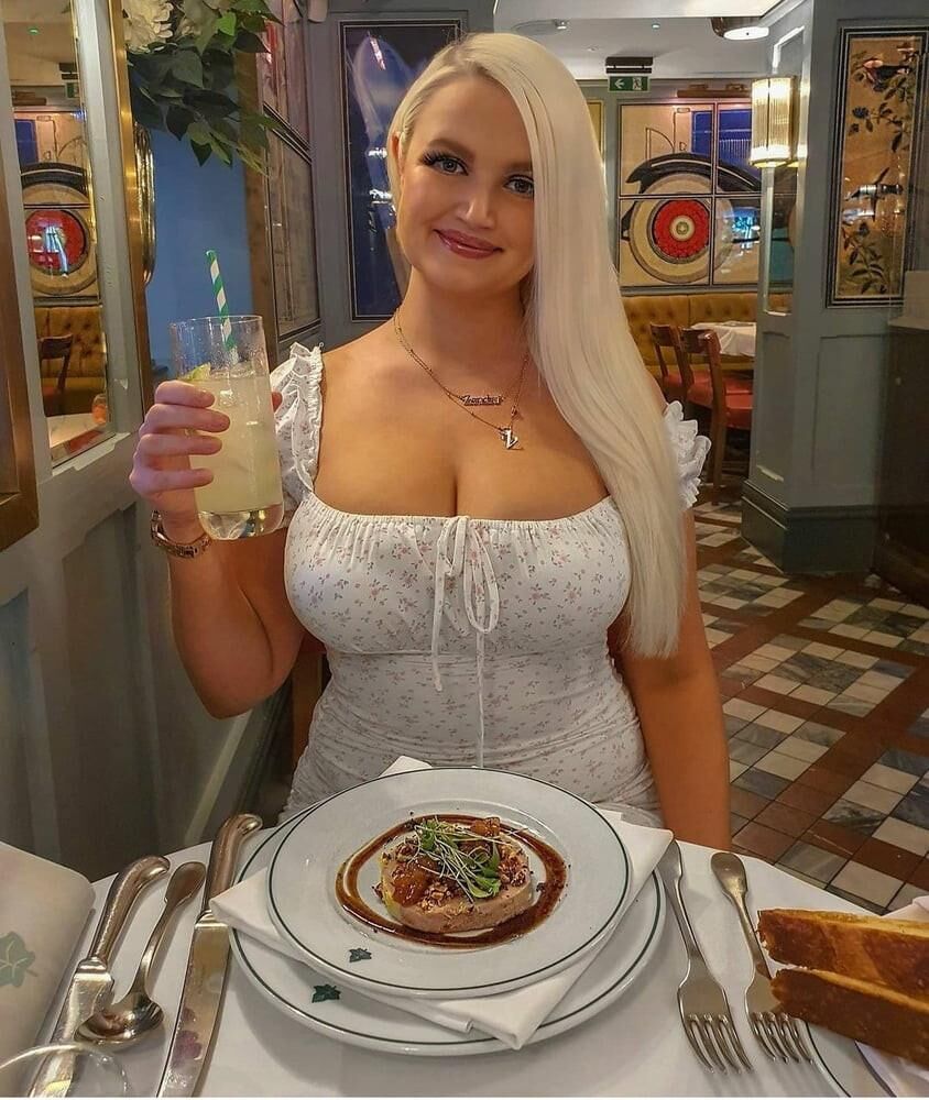 Tetas vestidas