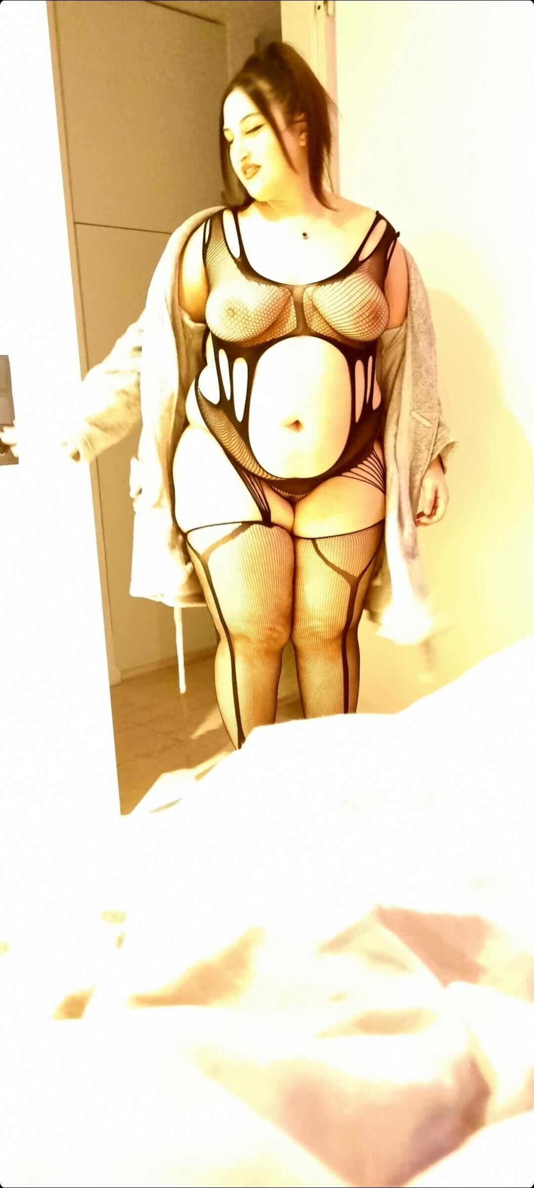 Big ZZ wife 