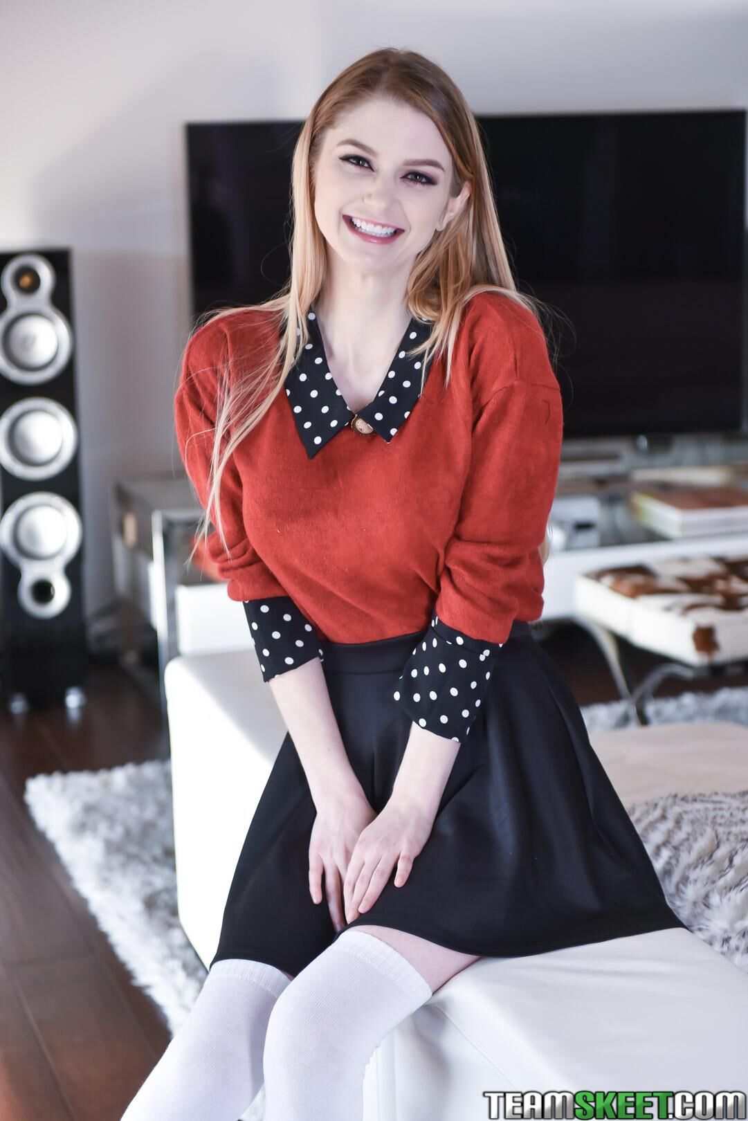 Bunny Colby alias Katia Nabakova geölte Titten und Fick