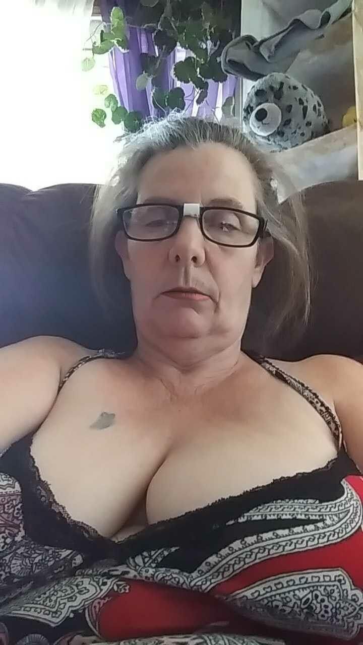 Titts in bra 