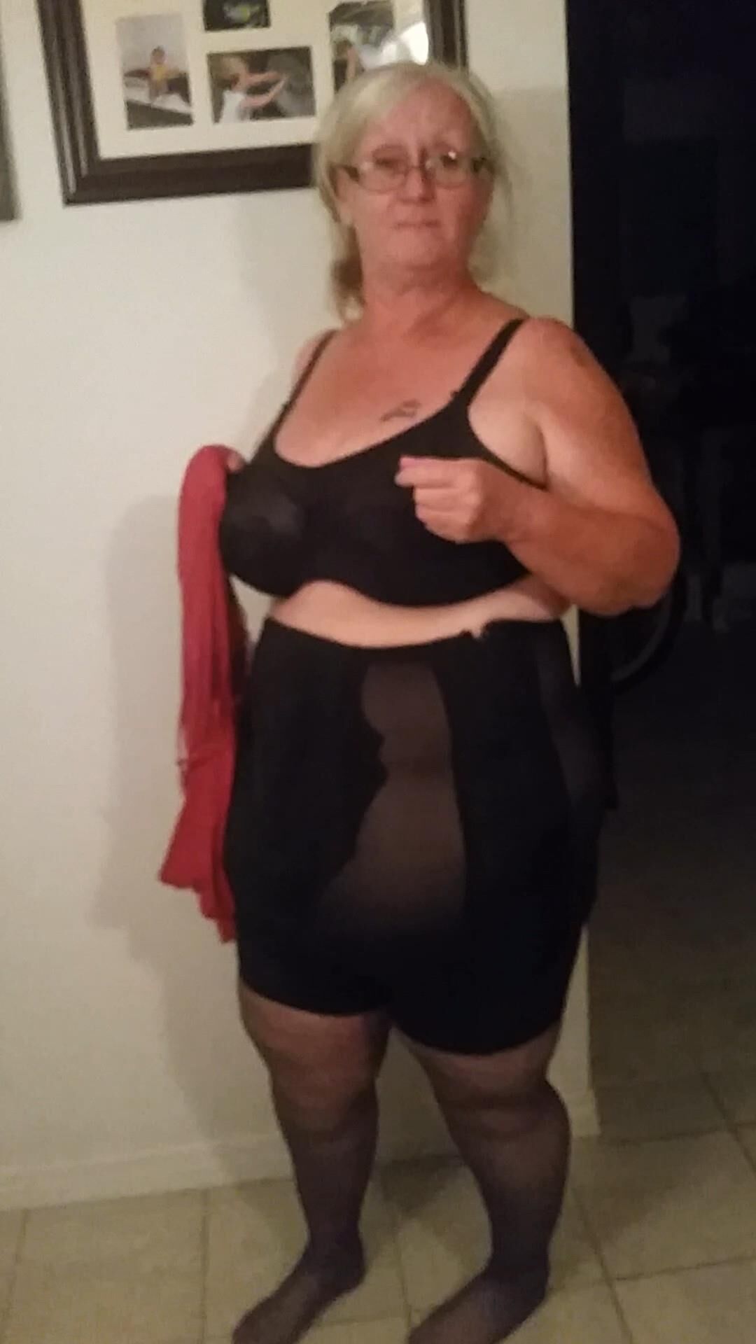 Fat Oma Love's Sissysick