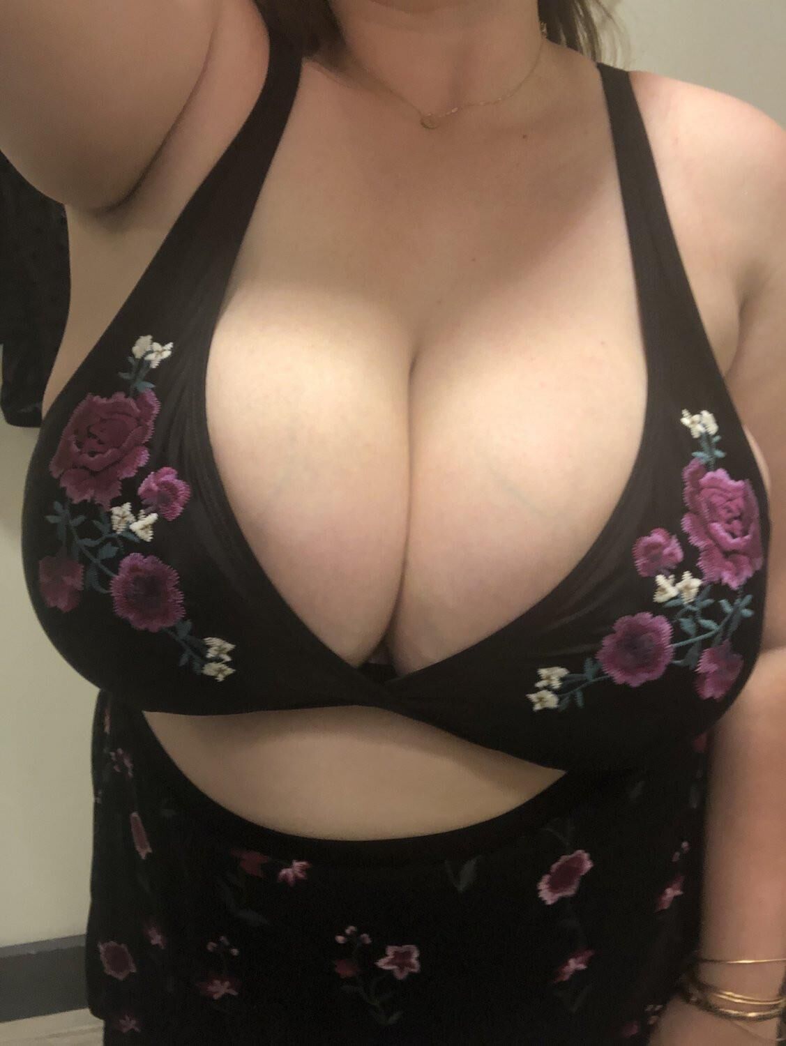 Huge tits 